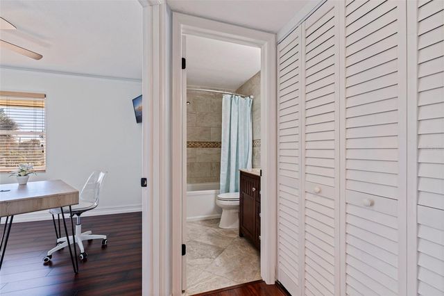 12592 N CAPRI CIRCLE 6, Treasure Island, FL 33706