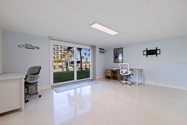 12592 N CAPRI CIRCLE 6, Treasure Island, FL 33706