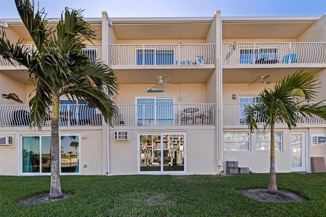 12592 N CAPRI CIRCLE 6, Treasure Island, FL 33706