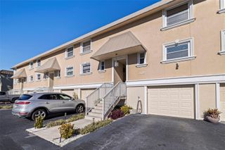 12592 N CAPRI CIRCLE 6, Treasure Island, FL 33706
