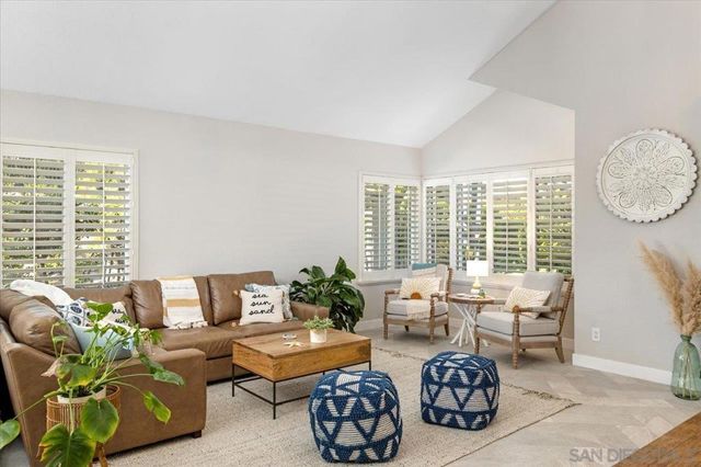 962 Chardonney Way, Escondido, CA 92029
