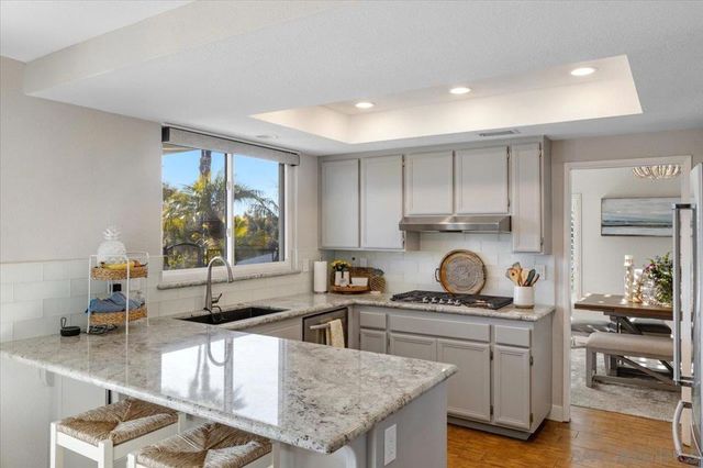 962 Chardonney Way, Escondido, CA 92029