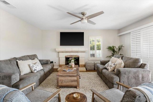 962 Chardonney Way, Escondido, CA 92029