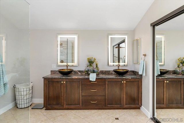 962 Chardonney Way, Escondido, CA 92029