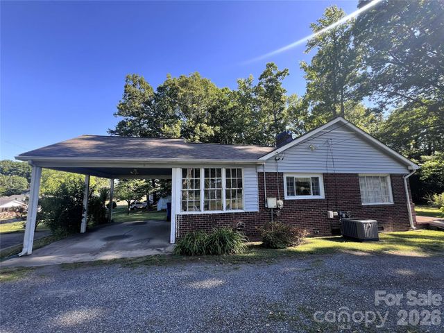 209 S Roxford Road, Kings Mountain, NC 28086
