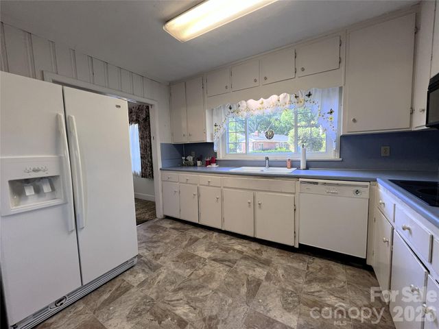 209 S Roxford Road, Kings Mountain, NC 28086