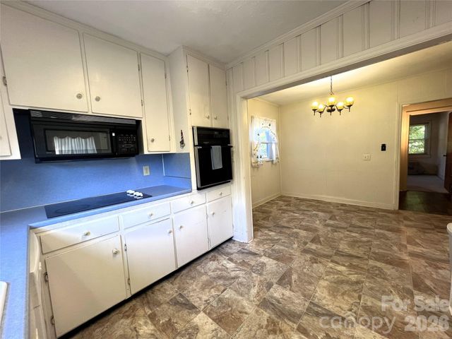 209 S Roxford Road, Kings Mountain, NC 28086