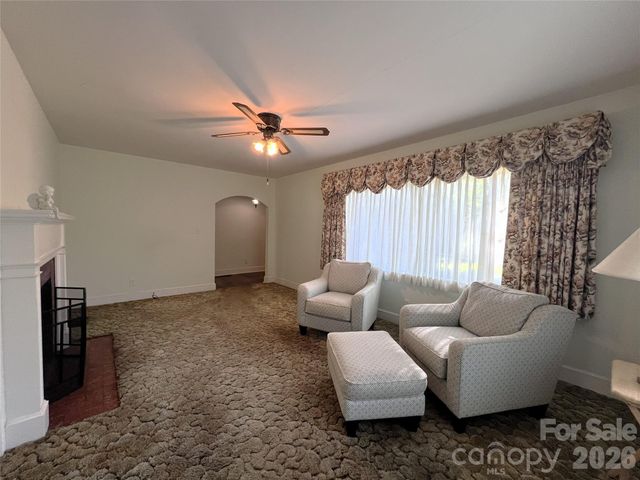 209 S Roxford Road, Kings Mountain, NC 28086
