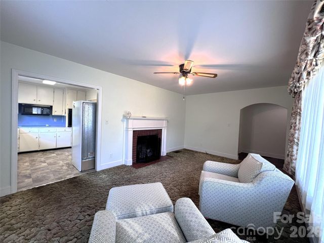 209 S Roxford Road, Kings Mountain, NC 28086