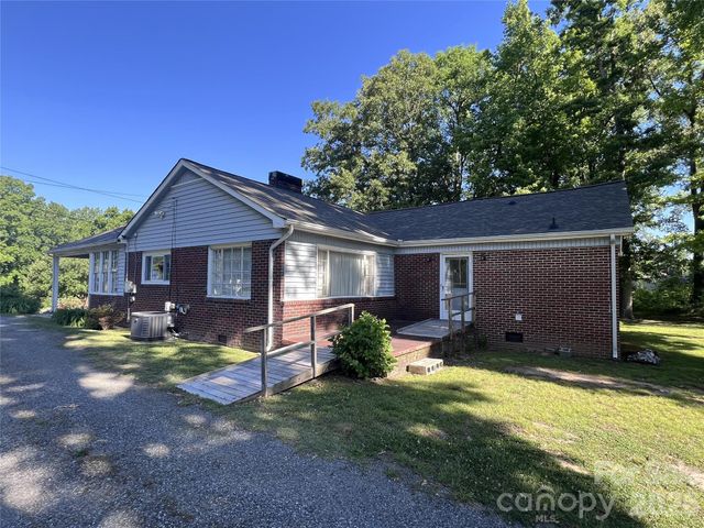 209 S Roxford Road, Kings Mountain, NC 28086