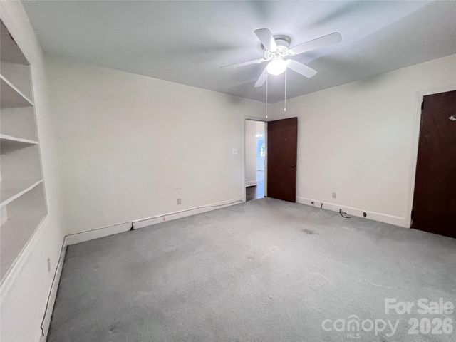 209 S Roxford Road, Kings Mountain, NC 28086