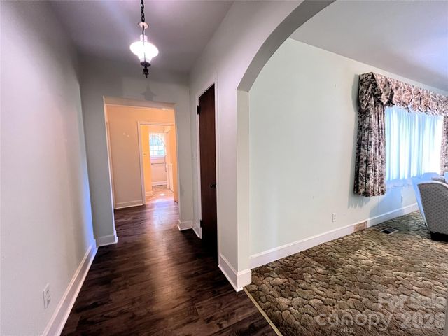 209 S Roxford Road, Kings Mountain, NC 28086