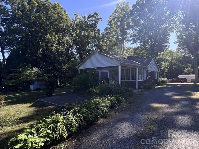 209 S Roxford Road, Kings Mountain, NC 28086