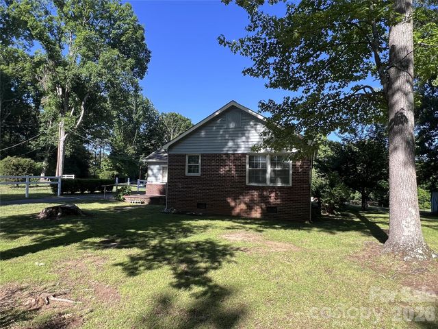 209 S Roxford Road, Kings Mountain, NC 28086
