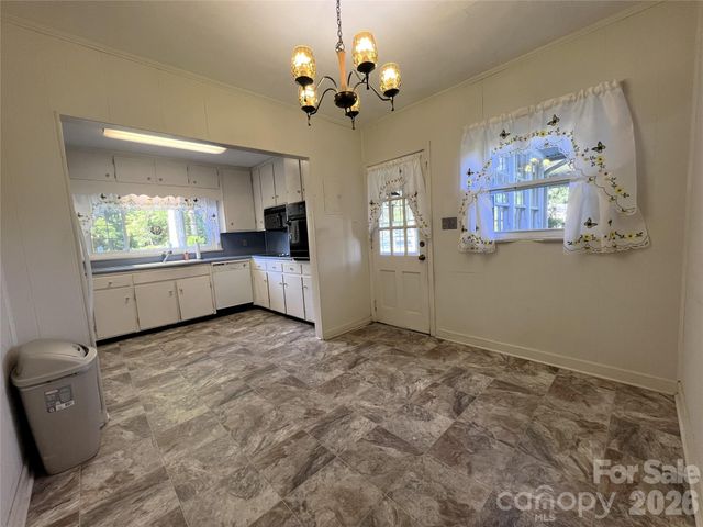 209 S Roxford Road, Kings Mountain, NC 28086