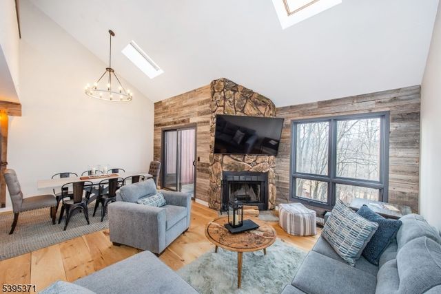 5 Wimbledon Dr 2, Vernon Twp., NJ 07462