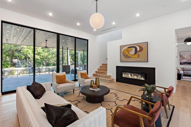 2003 Sharon LN, Austin, TX 78703
