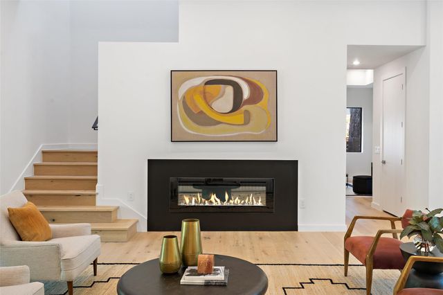 2003 Sharon LN, Austin, TX 78703