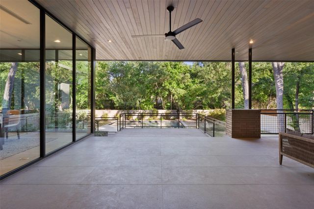 2003 Sharon LN, Austin, TX 78703