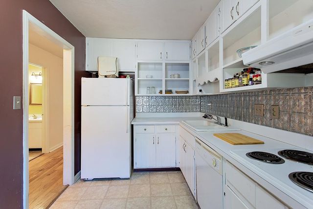 1561 Jacks Dr Apt B, Tallahassee, FL 32301