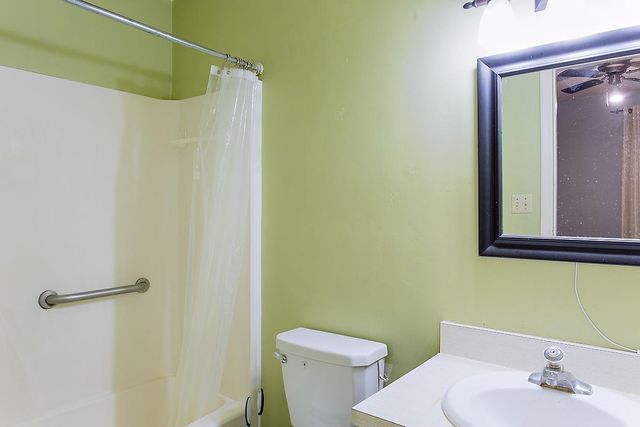 1561 Jacks Dr Apt B, Tallahassee, FL 32301