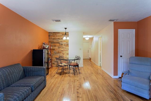 1561 Jacks Dr Apt B, Tallahassee, FL 32301