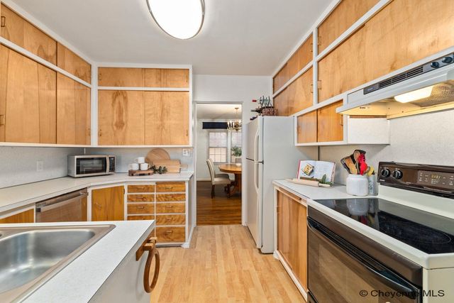 3515 DILLON AVE, Cheyenne, WY 82001