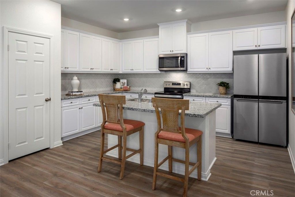Image 3 of property listing at 4590 Avellino Place, Lake Elsinore, CA 92530
