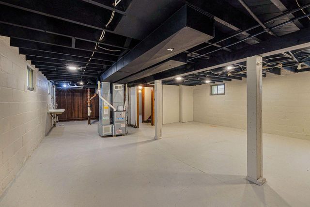 3130 N 44th STREET, Milwaukee, WI 53216