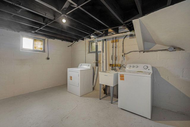 3130 N 44th STREET, Milwaukee, WI 53216