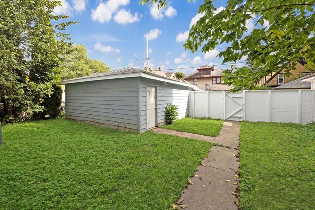 3130 N 44th STREET, Milwaukee, WI 53216