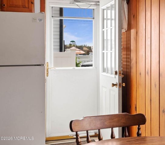 16 22nd Avenue, Seaside Park, NJ 08752