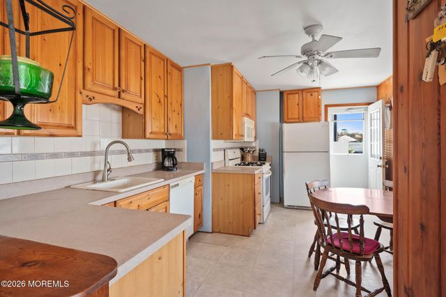 16 22nd Avenue, Seaside Park, NJ 08752