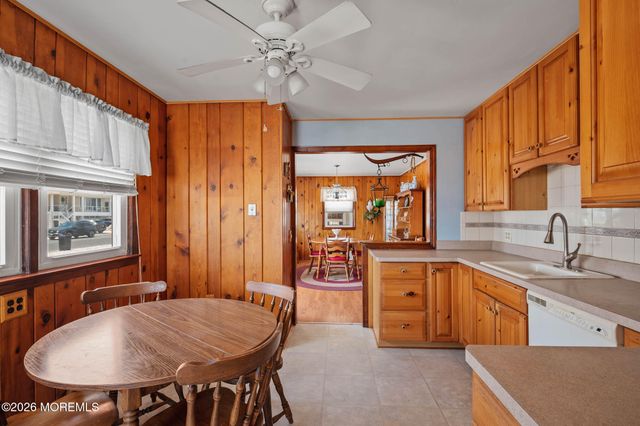 16 22nd Avenue, Seaside Park, NJ 08752