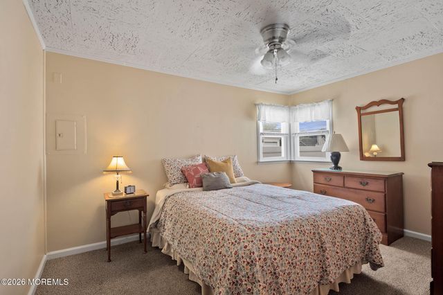 16 22nd Avenue, Seaside Park, NJ 08752