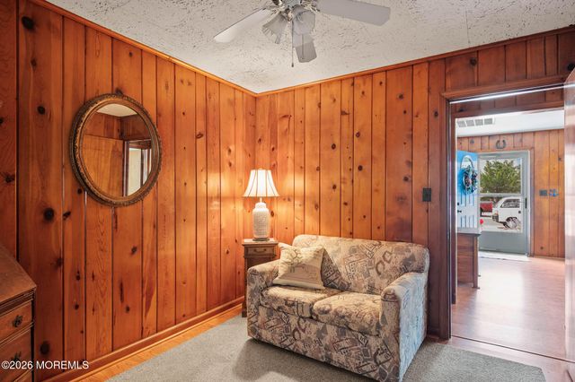 16 22nd Avenue, Seaside Park, NJ 08752