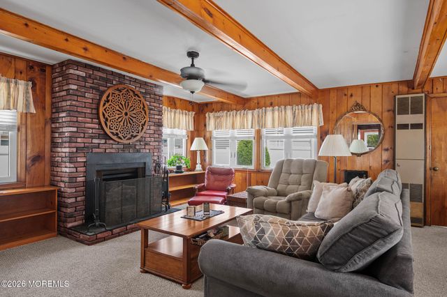 16 22nd Avenue, Seaside Park, NJ 08752