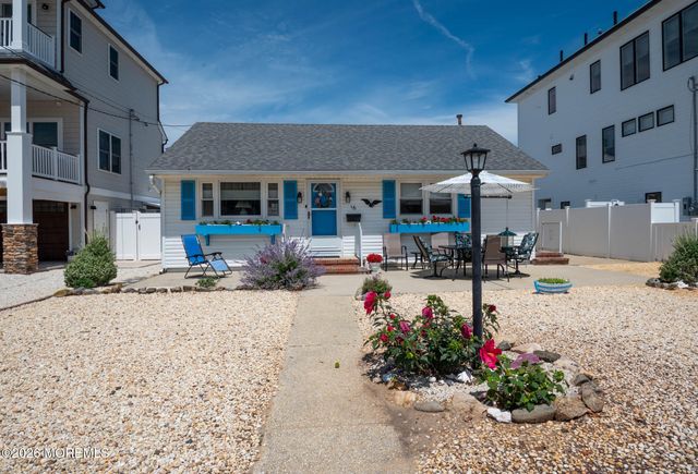 16 22nd Avenue, Seaside Park, NJ 08752