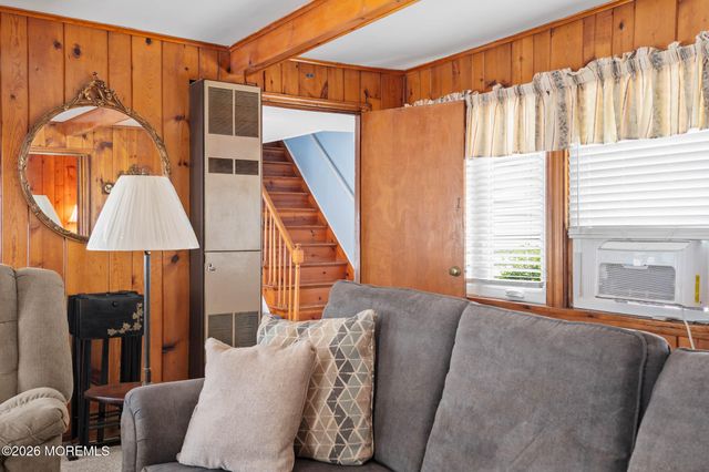 16 22nd Avenue, Seaside Park, NJ 08752