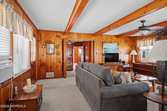 16 22nd Avenue, Seaside Park, NJ 08752