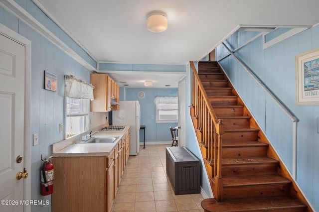 16 22nd Avenue, Seaside Park, NJ 08752