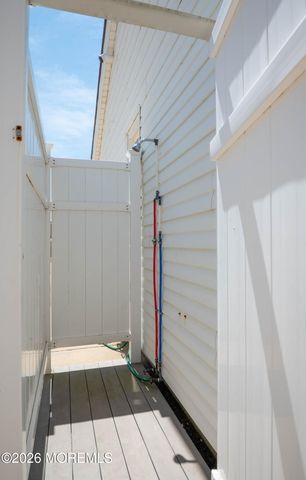 16 22nd Avenue, Seaside Park, NJ 08752