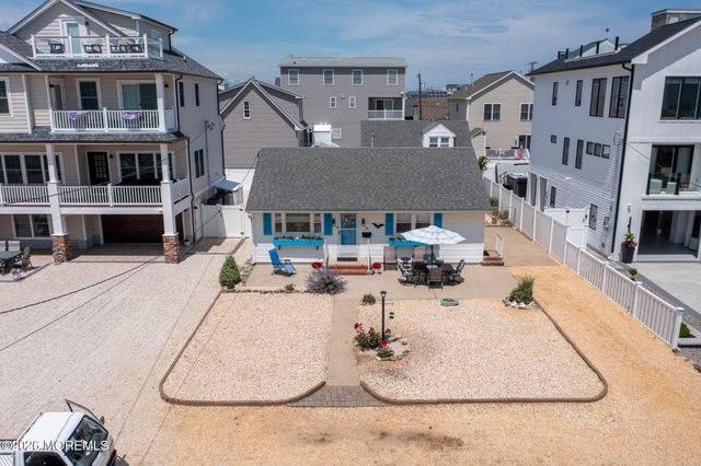 16 22nd Avenue, Seaside Park, NJ 08752