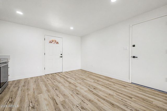 7407 W MONTE VISTA Road, Phoenix, AZ 85035