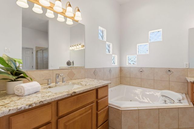 4609 Albany Court NW, Albuquerque, NM 87114