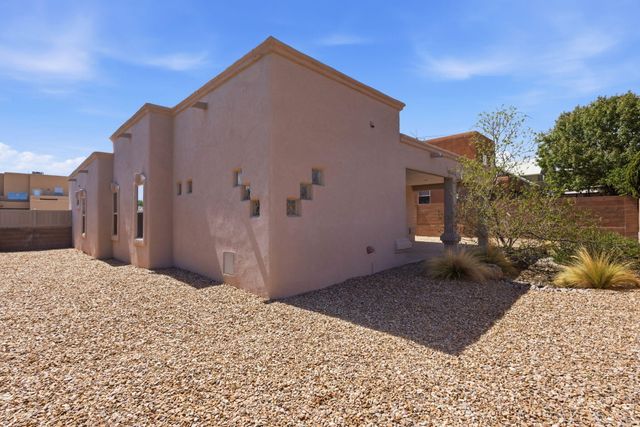 4609 Albany Court NW, Albuquerque, NM 87114