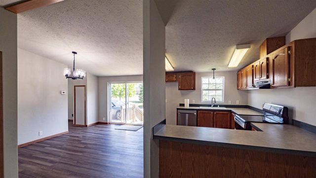 500 PHEASANT DRIVE, New London, WI 54961