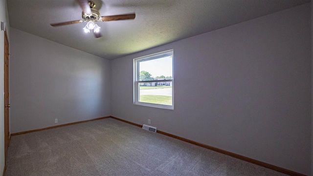500 PHEASANT DRIVE, New London, WI 54961