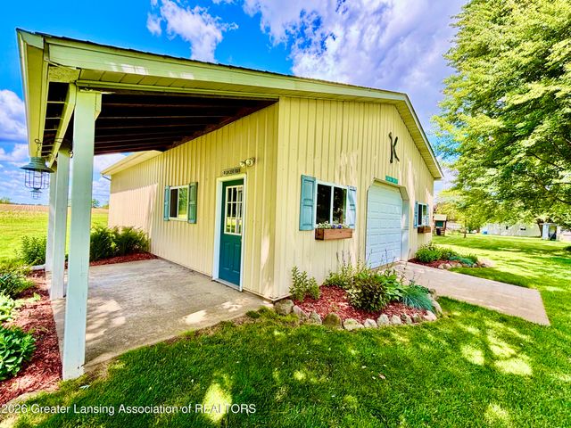 4634 Thornton Highway, Charlotte, MI 48813