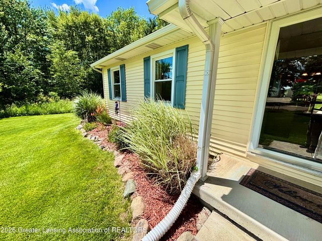 4634 Thornton Highway, Charlotte, MI 48813